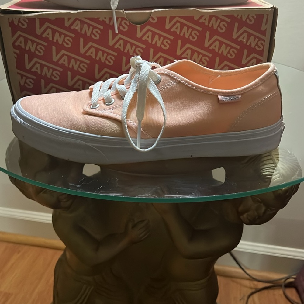VANS - Picture 8 of 8